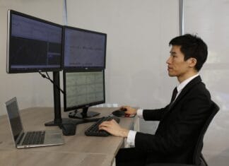 Atak na DNSSEC: fałszywe podpisy kryptograficzne